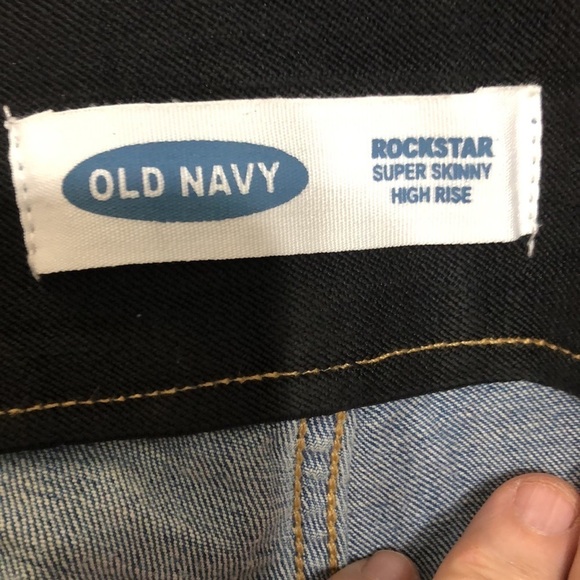 Old Navy Rockstar super skinny high rise capris - Picture 10 of 11